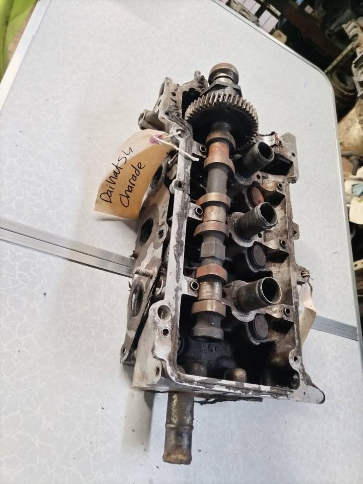 Daihatsu charade head cylinder - Private Seller Daihatsu charade head cylinder - Private Seller