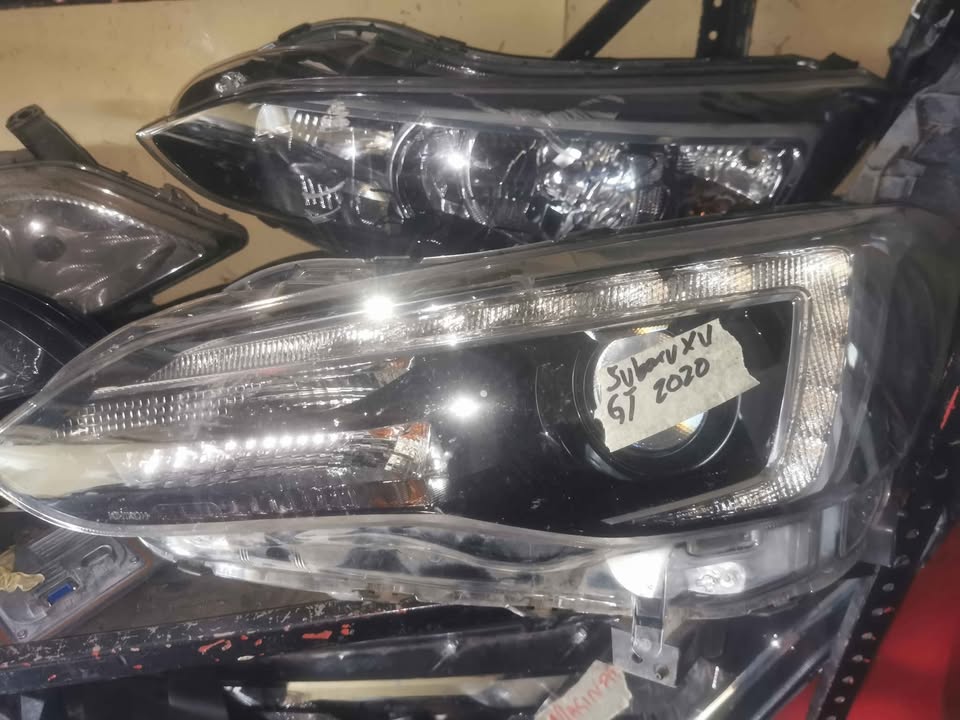 Subaru XV GT Left headlights - Private Seller