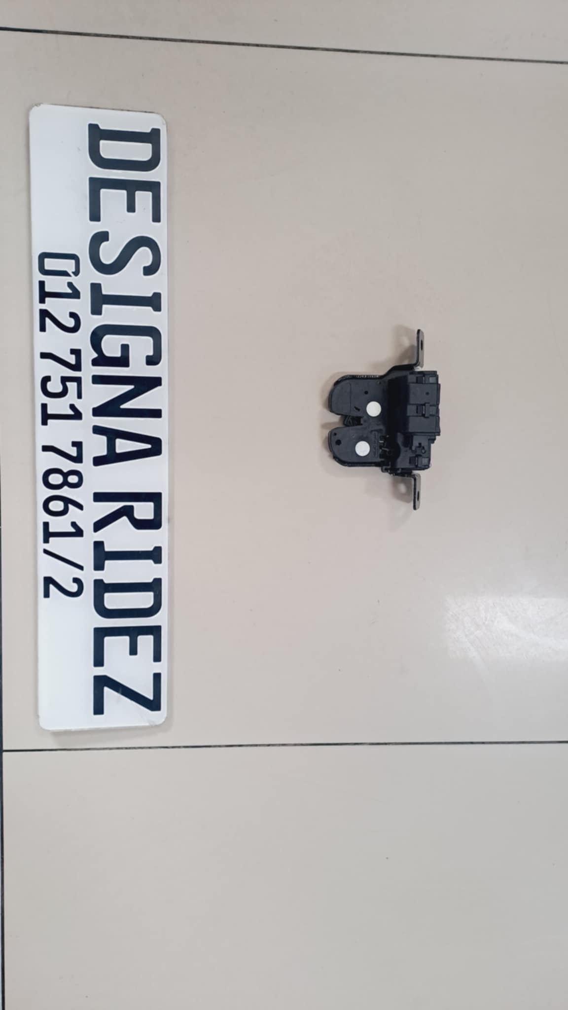 BMW F20 BOOT LOCK NEW - Private Seller BMW F20 BOOT LOCK NEW - Private Seller
