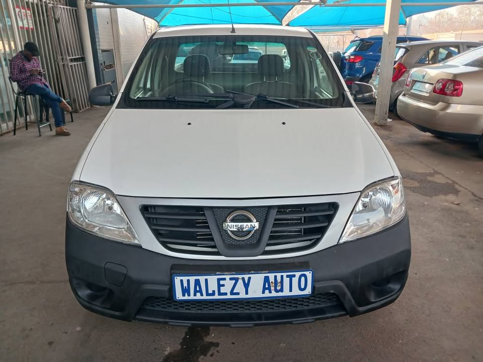 2014 NISSAN NP200 1.6 BAKKIE Transmission: Manual Mileage: 85000km Fueltype: Petrol White