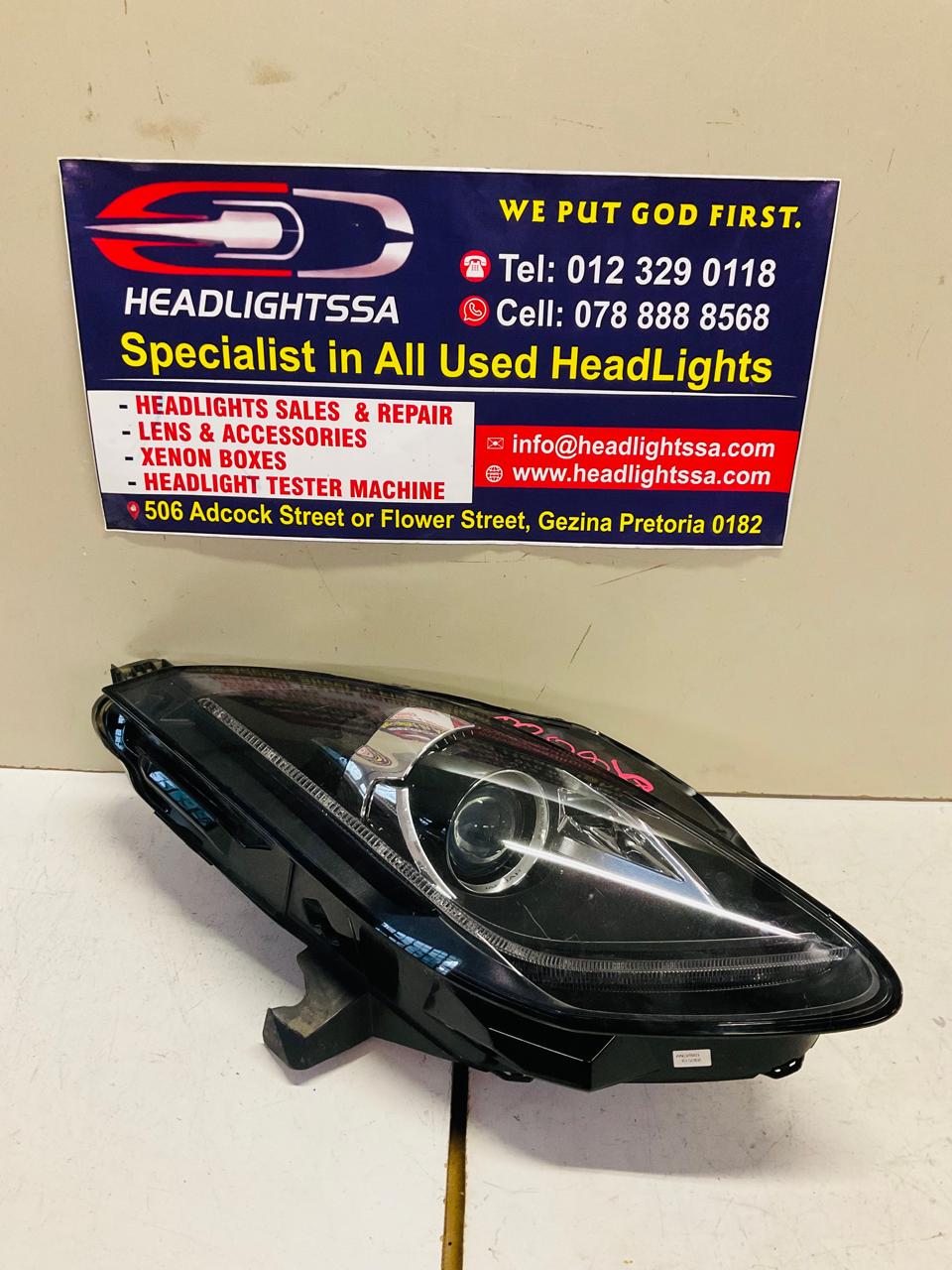 Jaguar F-type X152 right side LED Technology headlight (2017) - Private Seller Jaguar F-type X152 right side LED Technology headlight (2017) - Private Seller