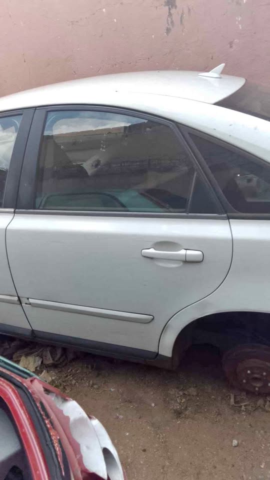 Volvo S40 left rear door - Private Seller Volvo S40 left rear door - Private Seller