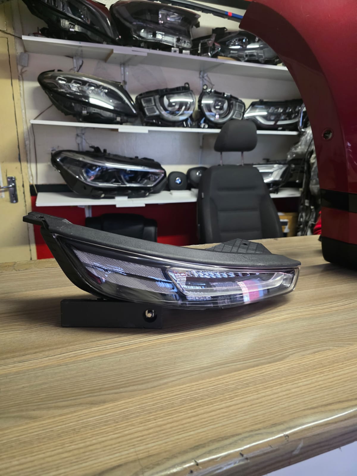 2020 HYNDAI VENUE FRONT TOP HEADLIGHT RIGHT SIDE FOR SALE