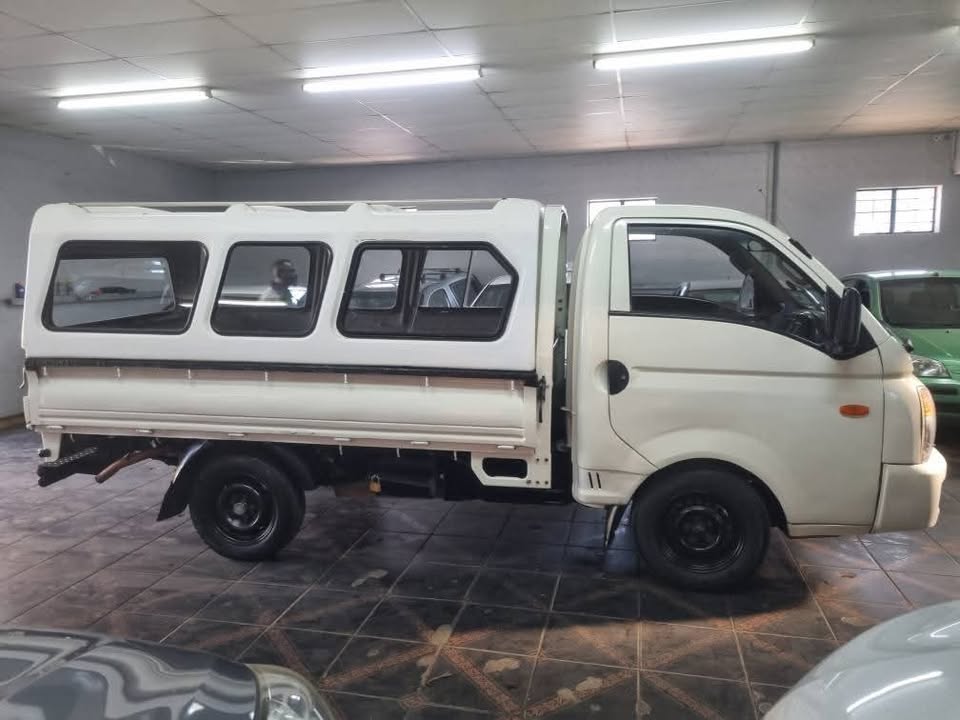2015 Hyundai H100 2.5 Disiel, Manual 135,000km Mechanically Perfect with Canopy
