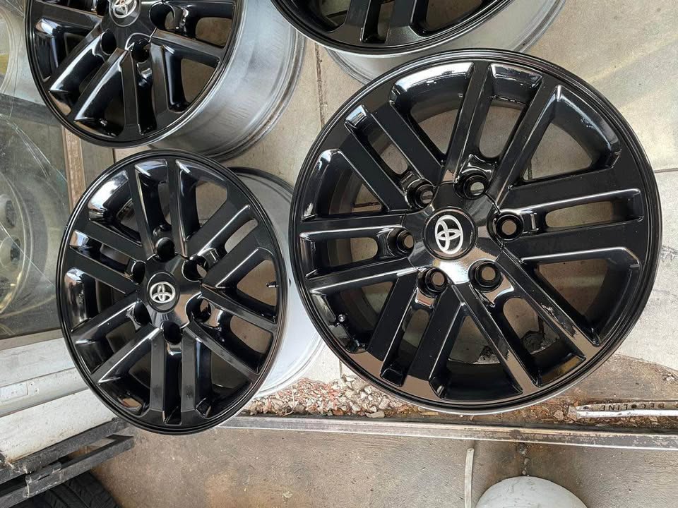Toyota legend 45, 17inch Black colour - Private Seller Toyota legend 45, 17inch Black colour - Private Seller