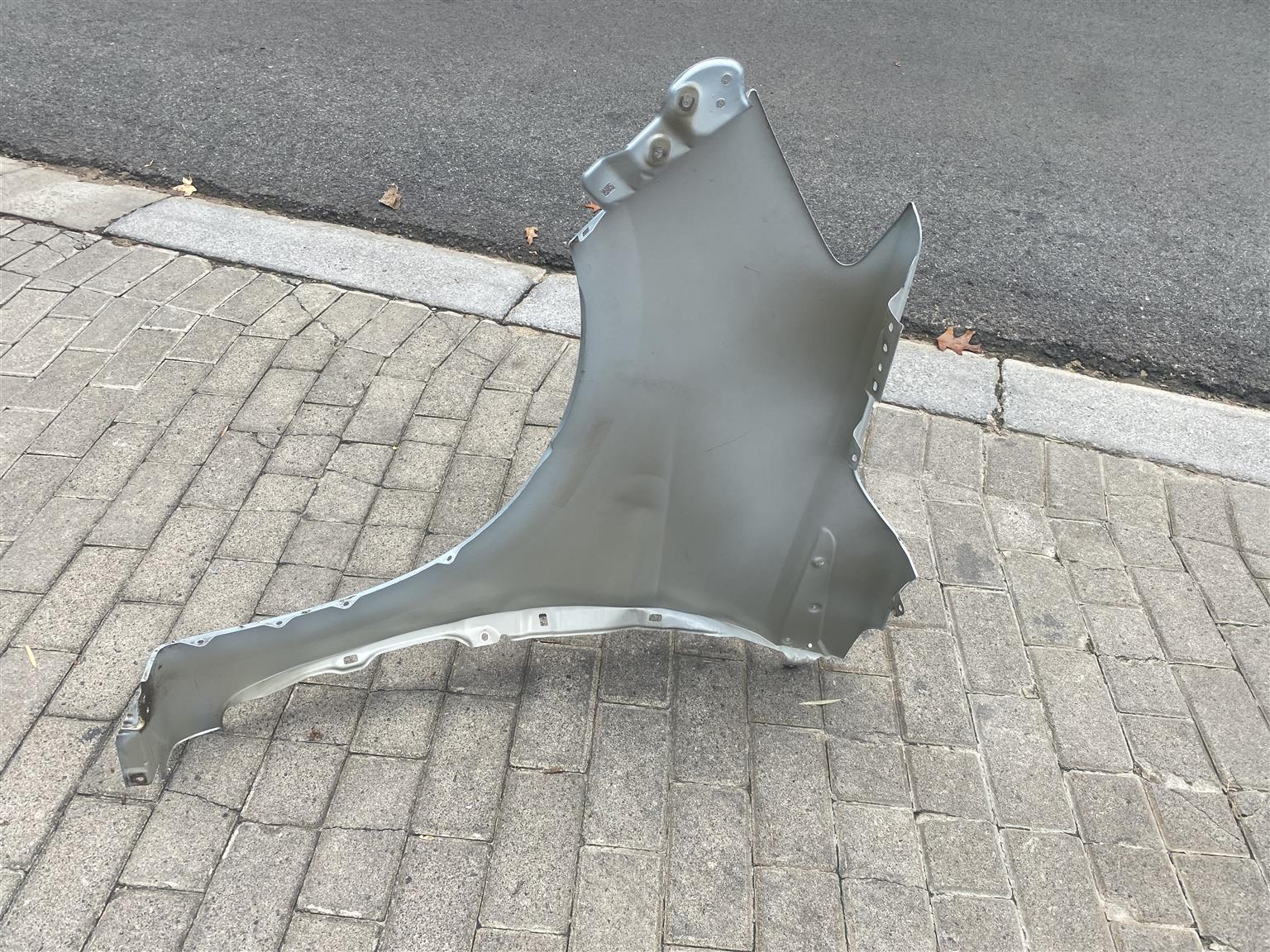 2024 TOYOTA RUMION/SUZUKI ERTIGA RIGHT FRONT FENDER FOR SALE - Private Seller 2024 TOYOTA RUMION/SUZUKI ERTIGA RIGHT FRONT FENDER FOR SALE - Private Seller