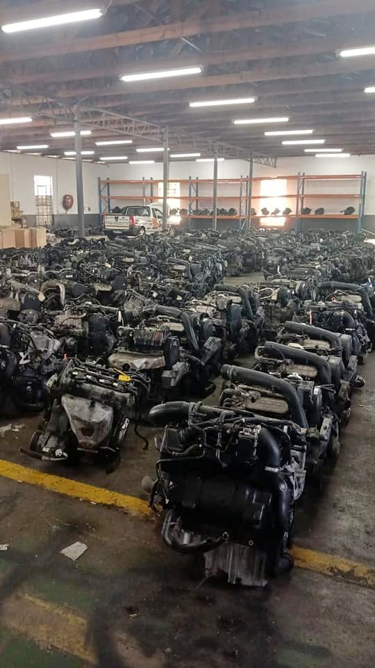 TOYOTA HILUX 2L 2.4L COMPLETE ENGINE FOR SALE - Private Seller