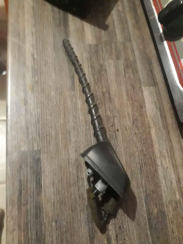 Hyundai i10 Radio Antenna - Private Seller