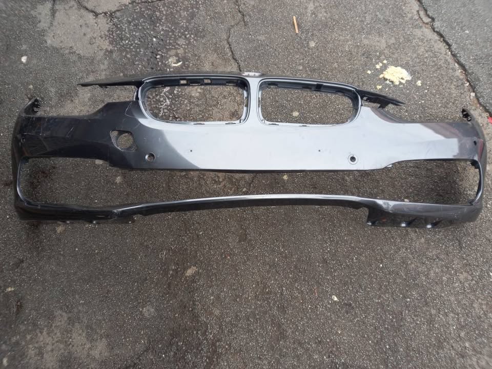 BMW F30 F31 FRONT SHELL BUMPER - Private Seller BMW F30 F31 FRONT SHELL BUMPER - Private Seller