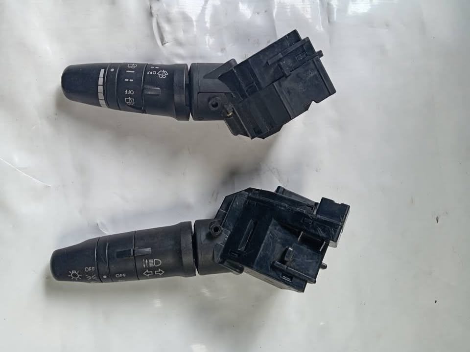 Nissan XTrail T30 Wiper Switch and Headlights Switch For Sale Call or WhatsApp - Private Seller
