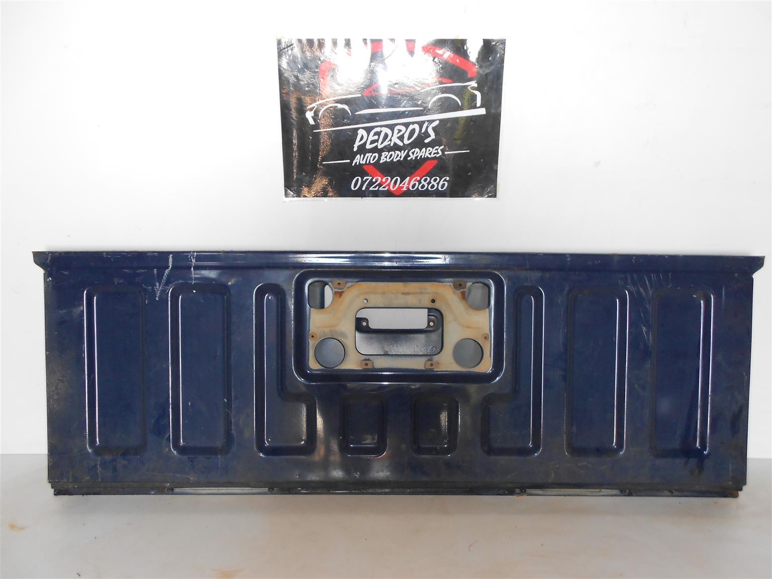 Nissan NP300 Hardbody Tailgate - Private Seller