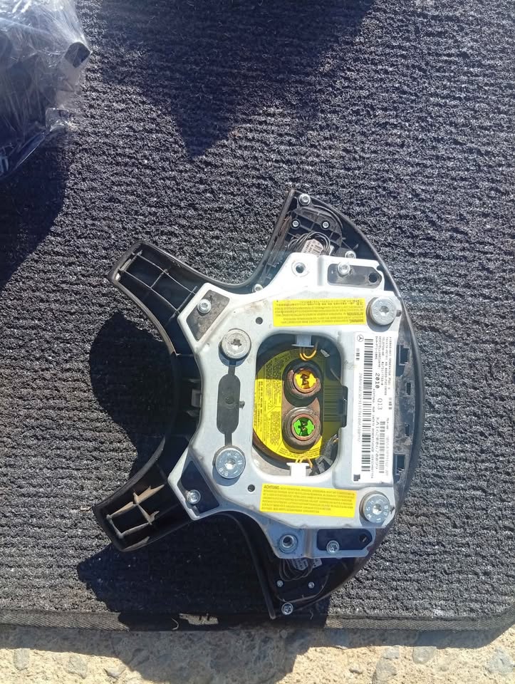 Mercedes Benz w204 steering airbag
