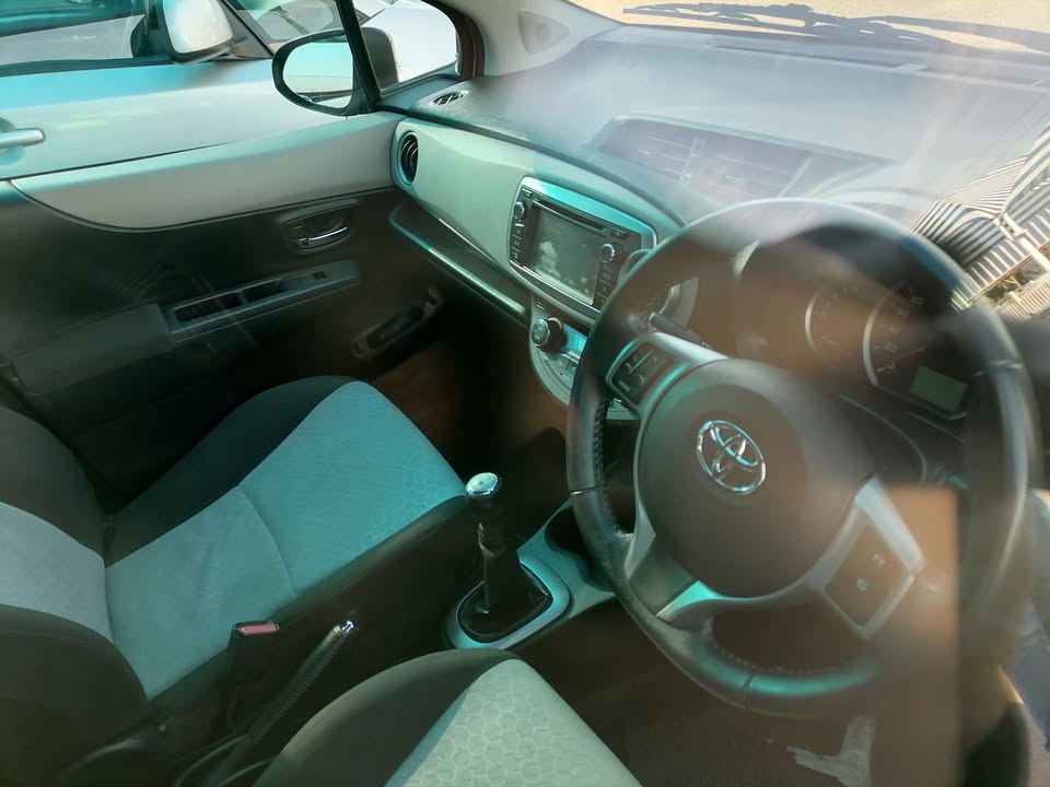 2012 Toyota  Yaris 1.0 XR