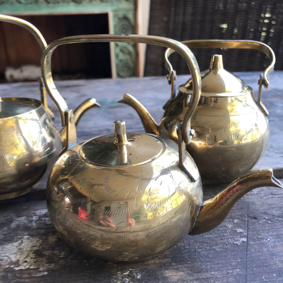 Set of 3 small brass Vintage tea pots from the 1960s