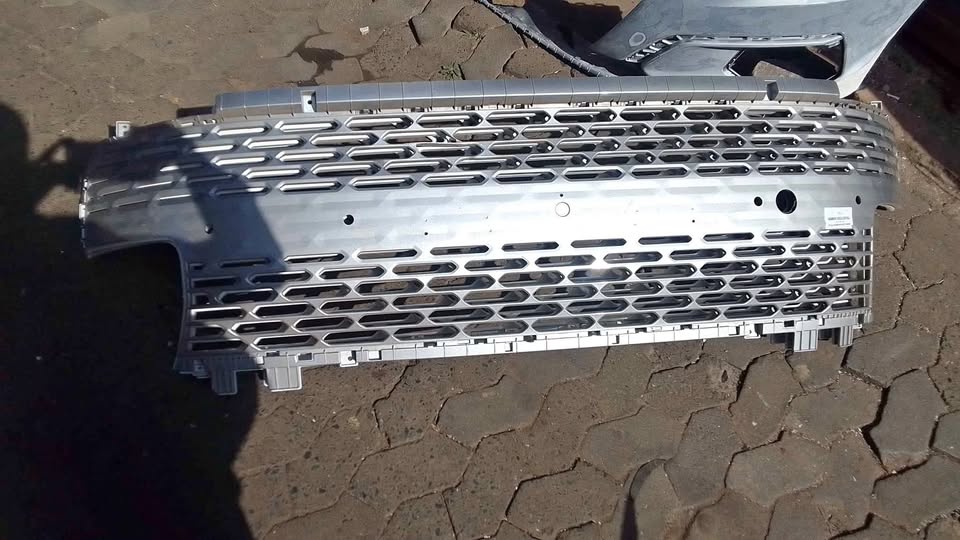 Hyundai staria grill - Private Seller Hyundai staria grill - Private Seller