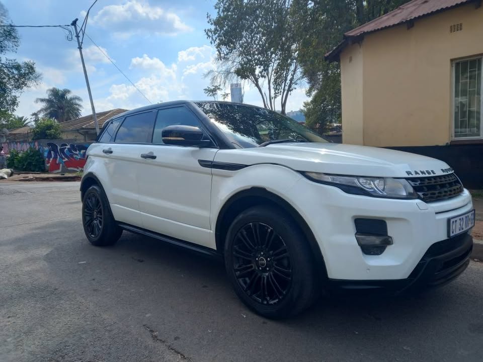 2012 Range Rover Evoque SD4 Automatic, White, 125000kms Reverse Camera, Sensor, Leather seat