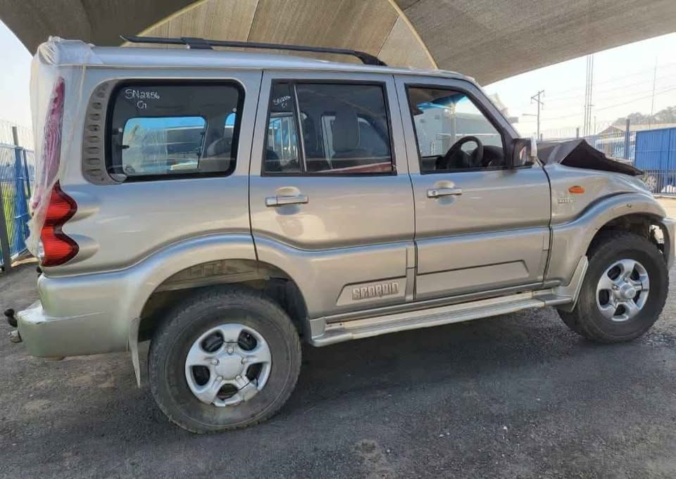 Mahindra Scorpio 2.2 SUV 4x2 stripping for parts - Private Seller Mahindra Scorpio 2.2 SUV 4x2 stripping for parts - Private Seller