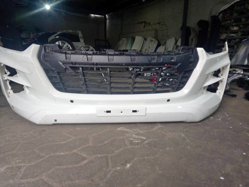 2022 - 2026 Isuzu DMAX Front Bumper - Private Seller 2022 - 2026 Isuzu DMAX Front Bumper - Private Seller