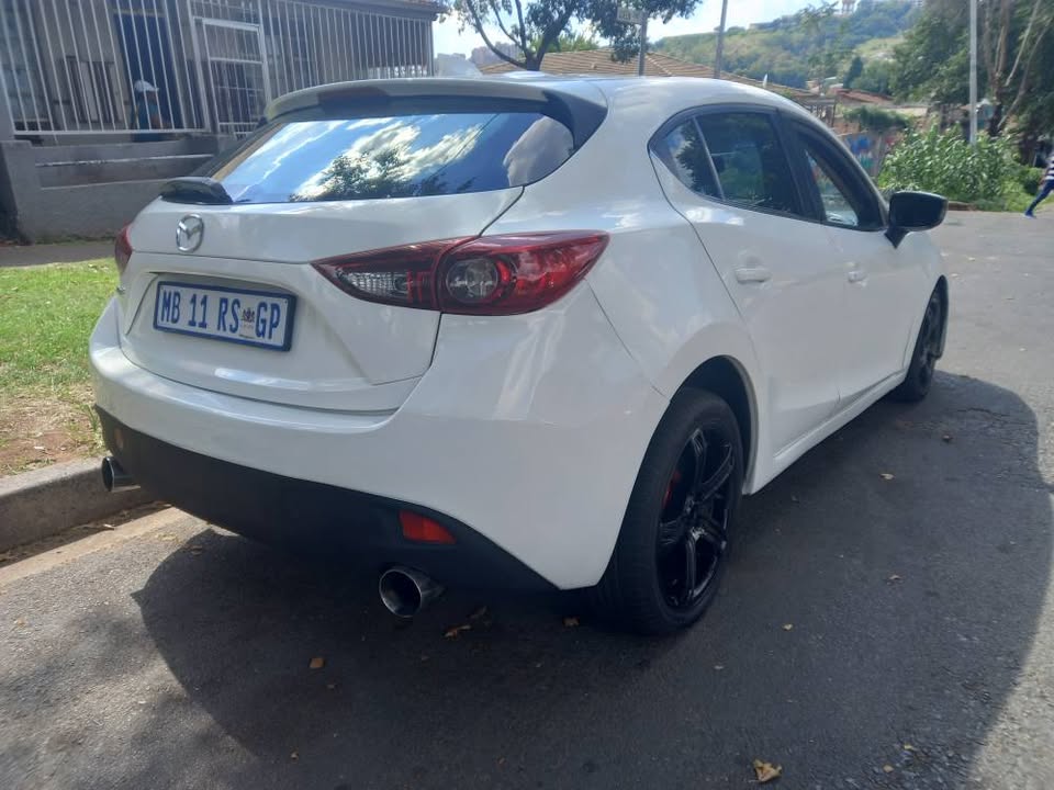 2015 Mazda 3 1.6 Petrol, Manual, White Color, Mileage 113000
