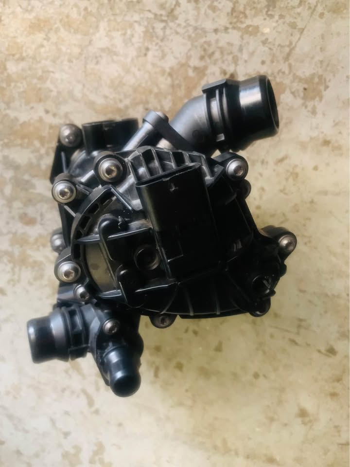 BMW thermostat for B48 F45 X1 F56 F57 F60 F30 G20 - Private Seller