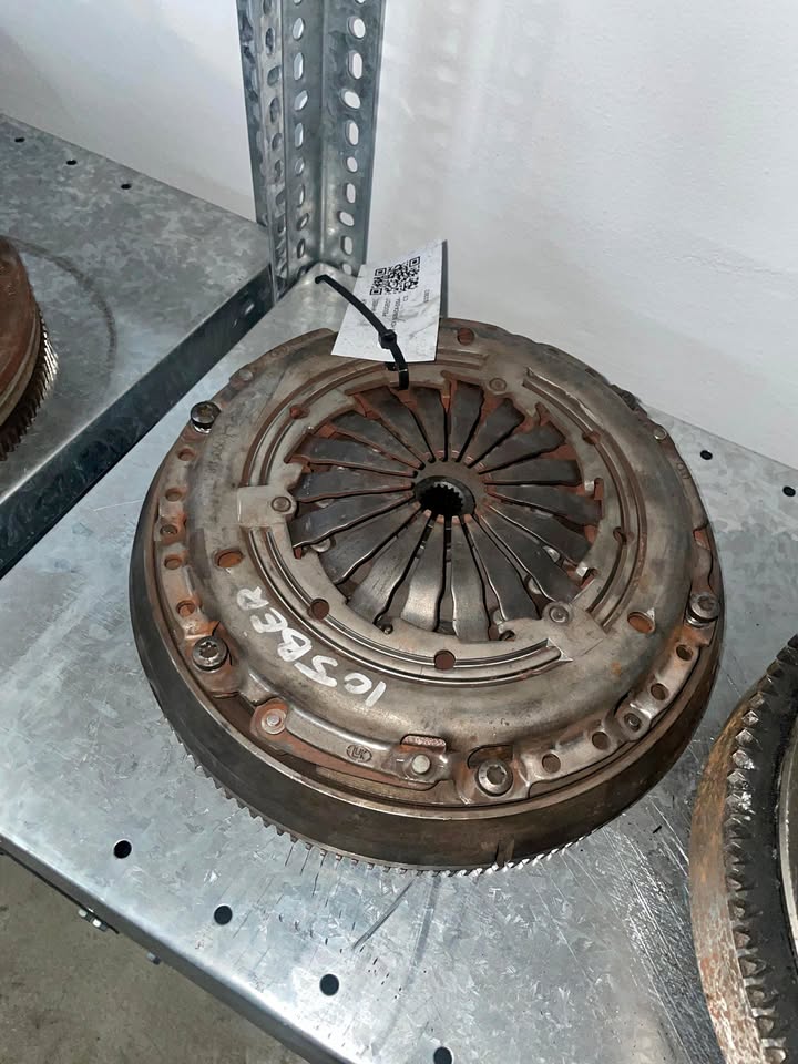 Peugeot 1.6 HDi Flywheel for sale (10JBER) - Private Seller