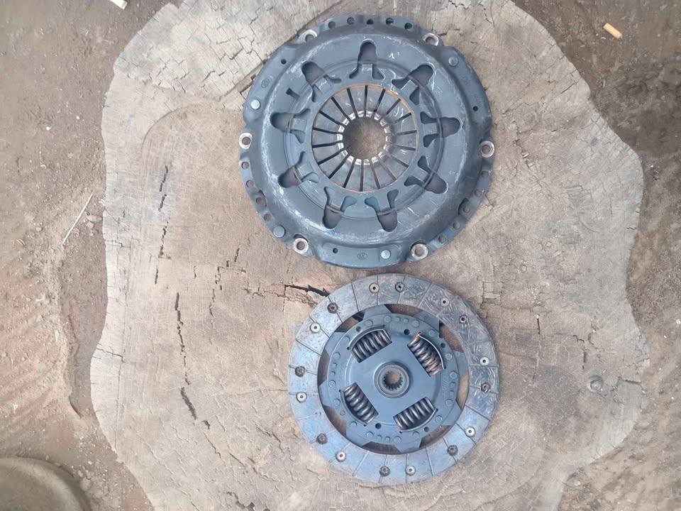 Ford Durateck Fiesta/Figo/Icon 1.6 LUK Clutch and pressure plate - Private Seller Ford Durateck Fiesta/Figo/Icon 1.6 LUK Clutch and pressure plate - Private Seller