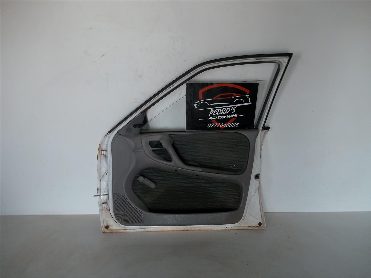 Opel Astra right front driver door - Private Seller