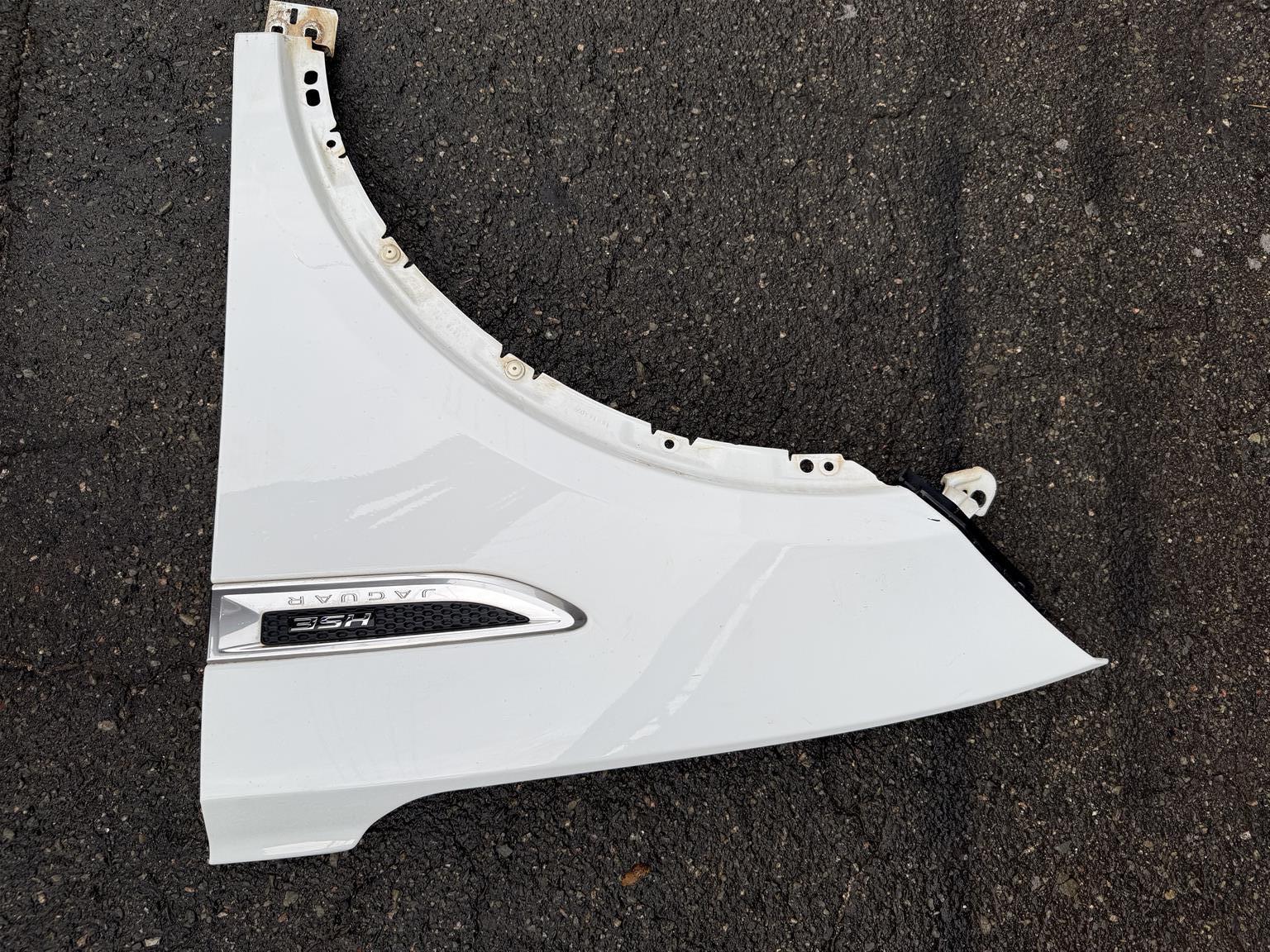 Jaguar E-pace Left Hand Side Fender - Private Seller Jaguar E-pace Left Hand Side Fender - Private Seller