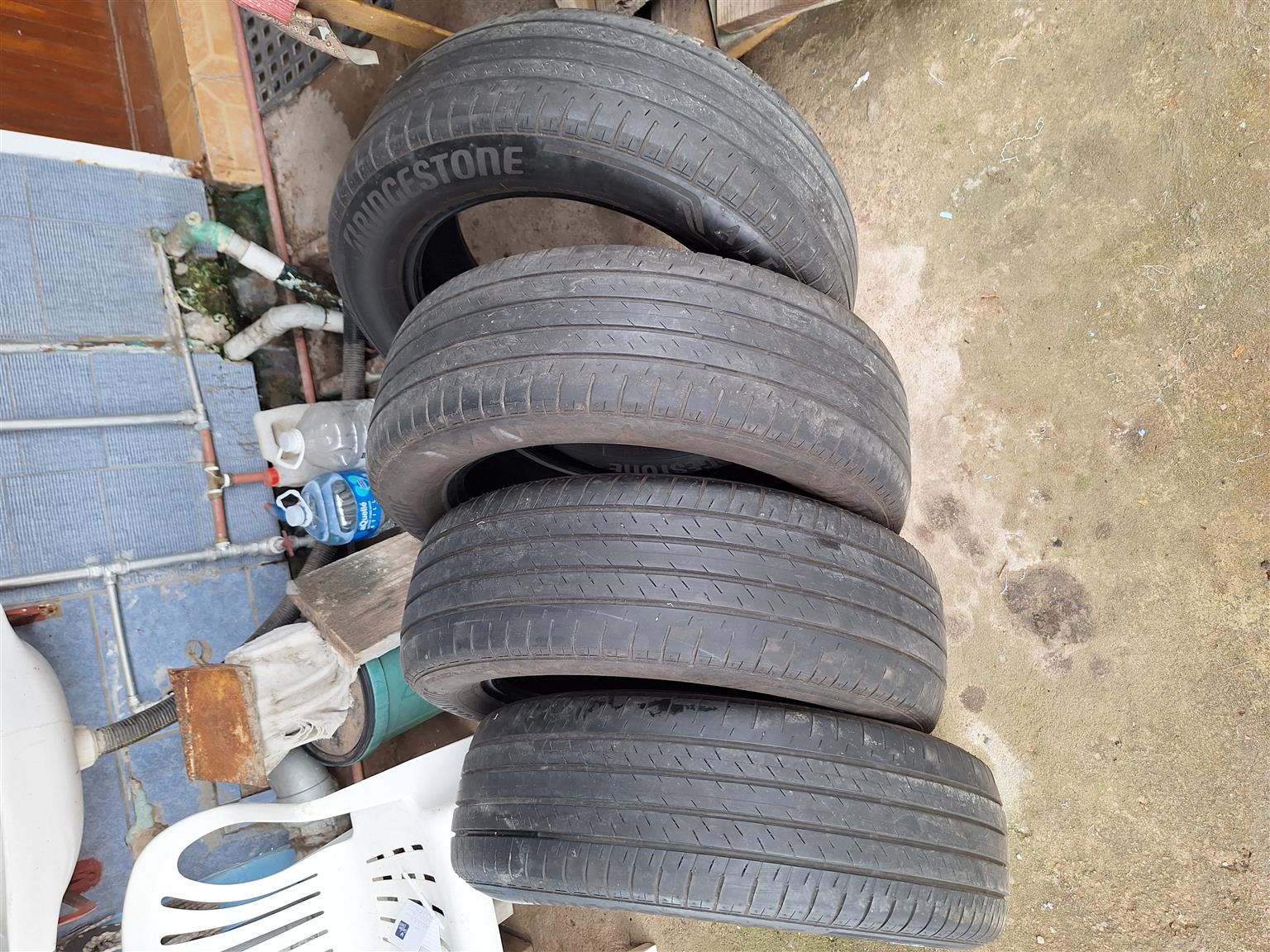 4 Bridgestone Alenza tyres with 80 to 85 % life. Size: 225/60R18  10H. - Private Seller