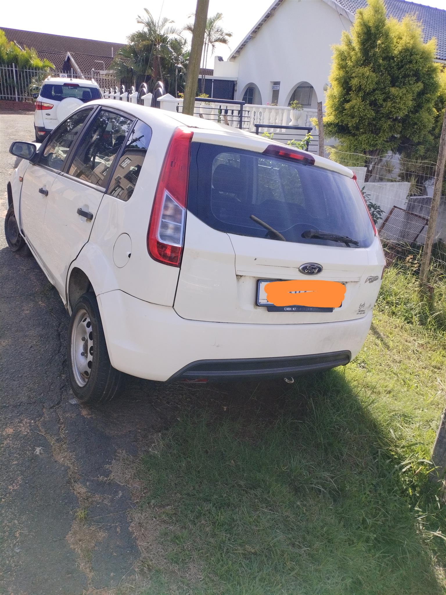 Accident damaged Ford Figo for sale - Private Seller