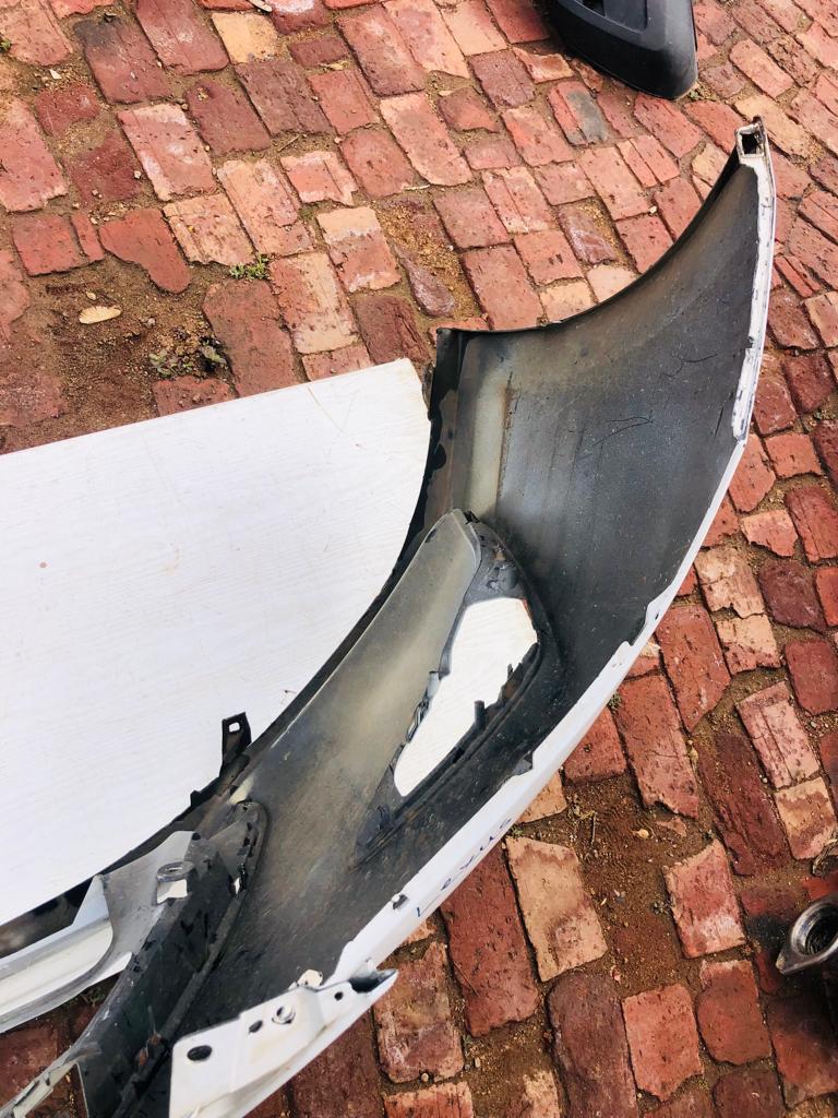 Lexus ES300H front bumper with pdc holes - Private Seller