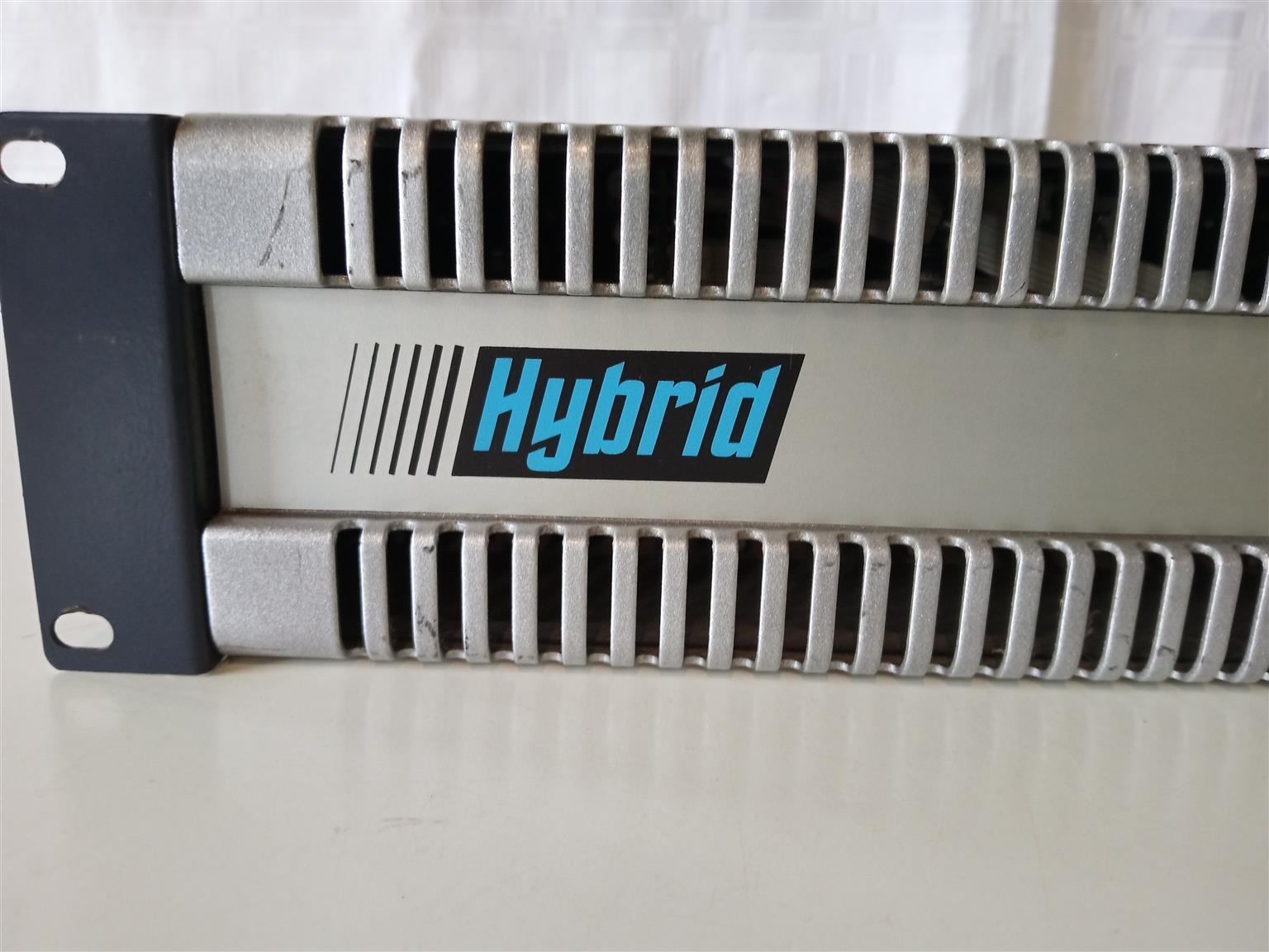 Hybrid B800 Power Amplifier