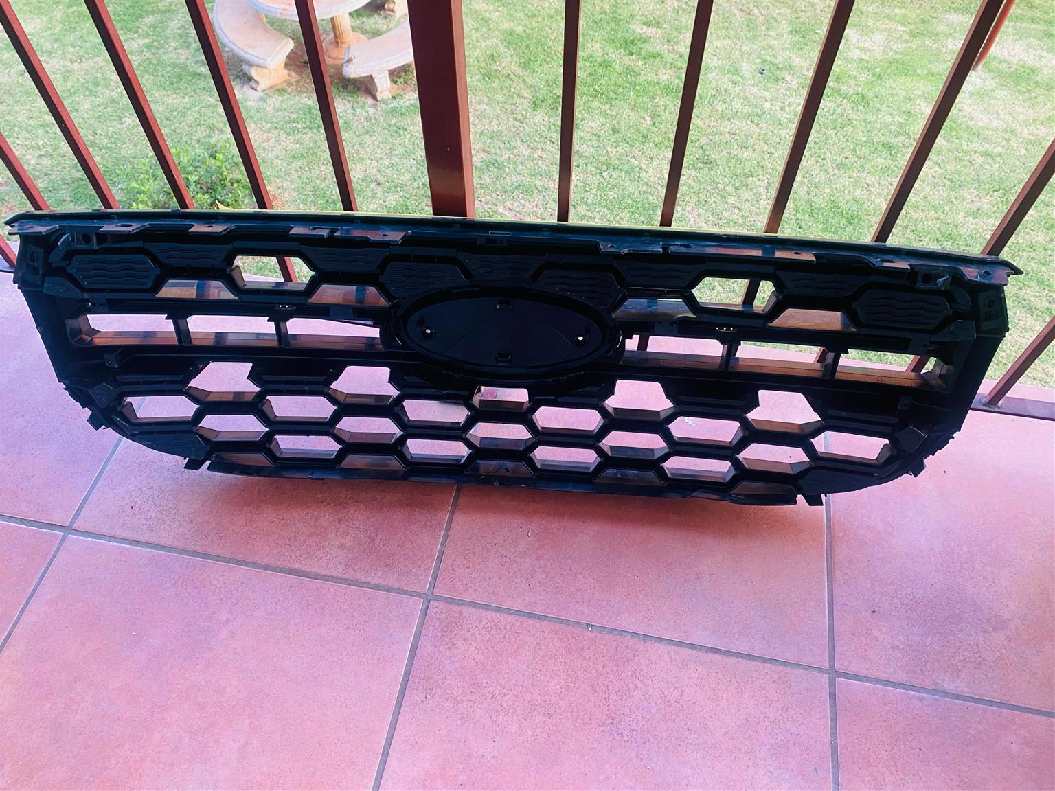 Chery tigo 4 pro front grill for sale - Private Seller