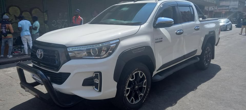 2020 TOYOTA HILUX 2.8 GD6 DIESEL, AUTOMATIC, LEGEND 50, WHITE COLOUR