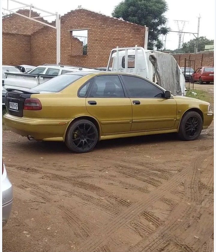 VOLVO S40 T4 2.0 SPARES/PARTS FOR SALE.(STRIPPING) - Private Seller VOLVO S40 T4 2.0 SPARES/PARTS FOR SALE.(STRIPPING) - Private Seller