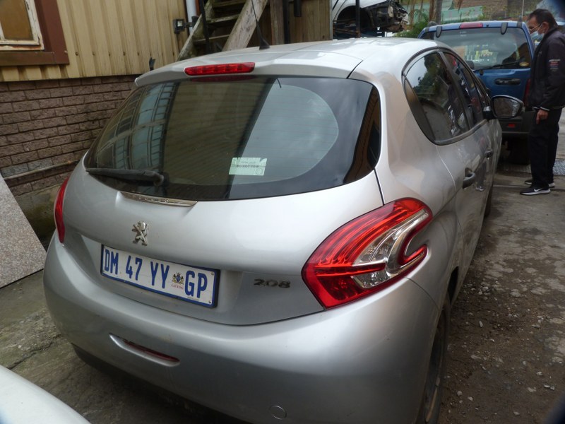 2015 PEUGEOT 208 1.6 VTI ALLURE 5DOOR - Private Seller 2015 PEUGEOT 208 1.6 VTI ALLURE 5DOOR - Private Seller