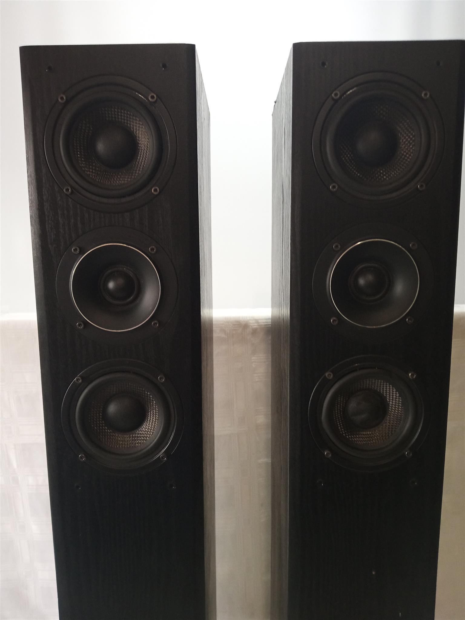 Acoustic Research (AR) Speakers