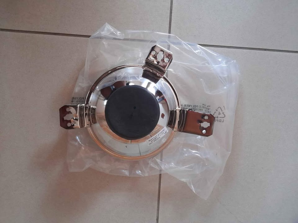 VW GOLF  1 BRAND NEW INNER HEADLIGHTS FORSALE