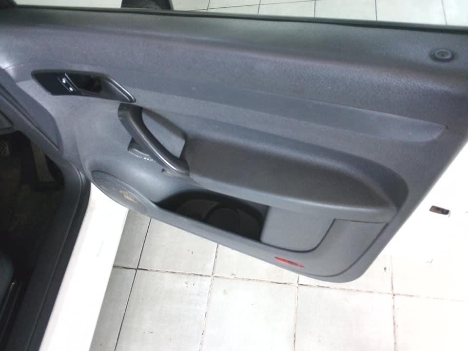 2015 VW Caddy 2.0 TDI Diesel, Manual Sparekey, White 95000km