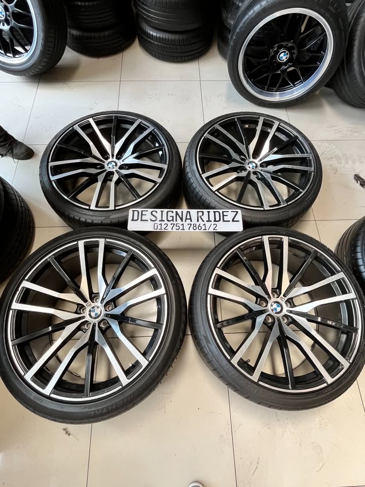 OEM BMW 742M 22-INCH M PERFORMANCE STYLE WHEEL AVAILABLE. - Private Seller OEM BMW 742M 22-INCH M PERFORMANCE STYLE WHEEL AVAILABLE. - Private Seller