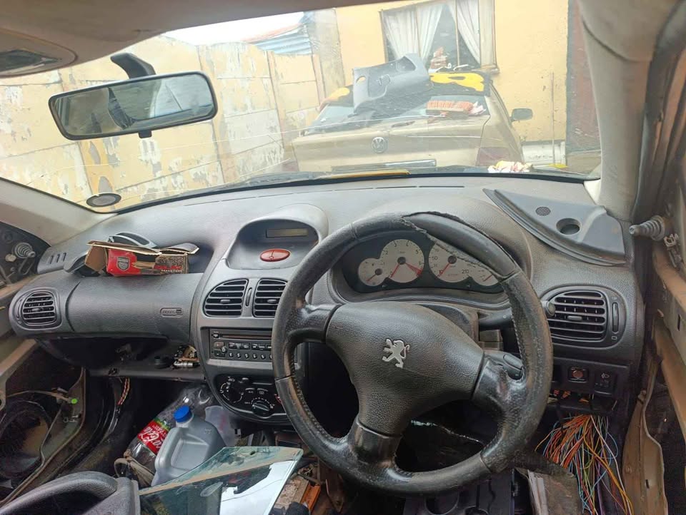 Peugeot 206 stripping for spares - Private Seller Peugeot 206 stripping for spares - Private Seller
