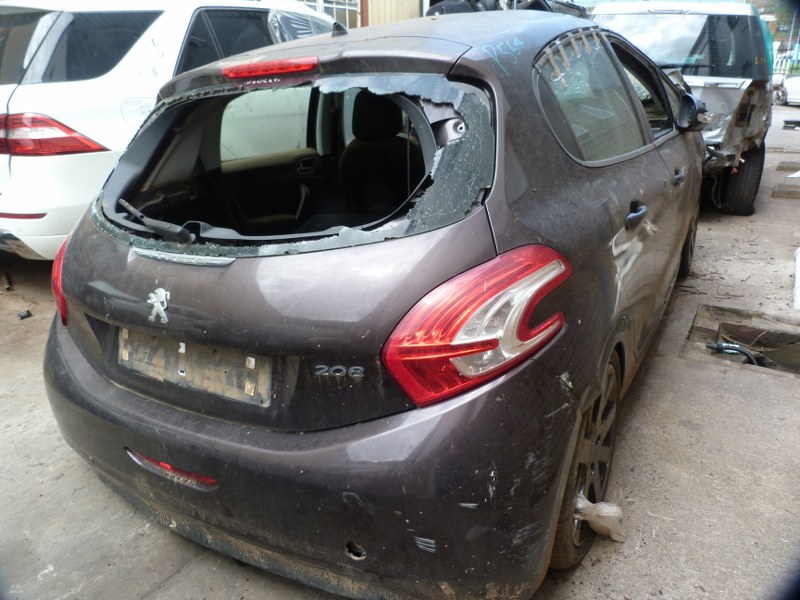 Peugeot 208 1.2 Manual Purple - 2013 STRIPPING FOR SPARES - Private Seller