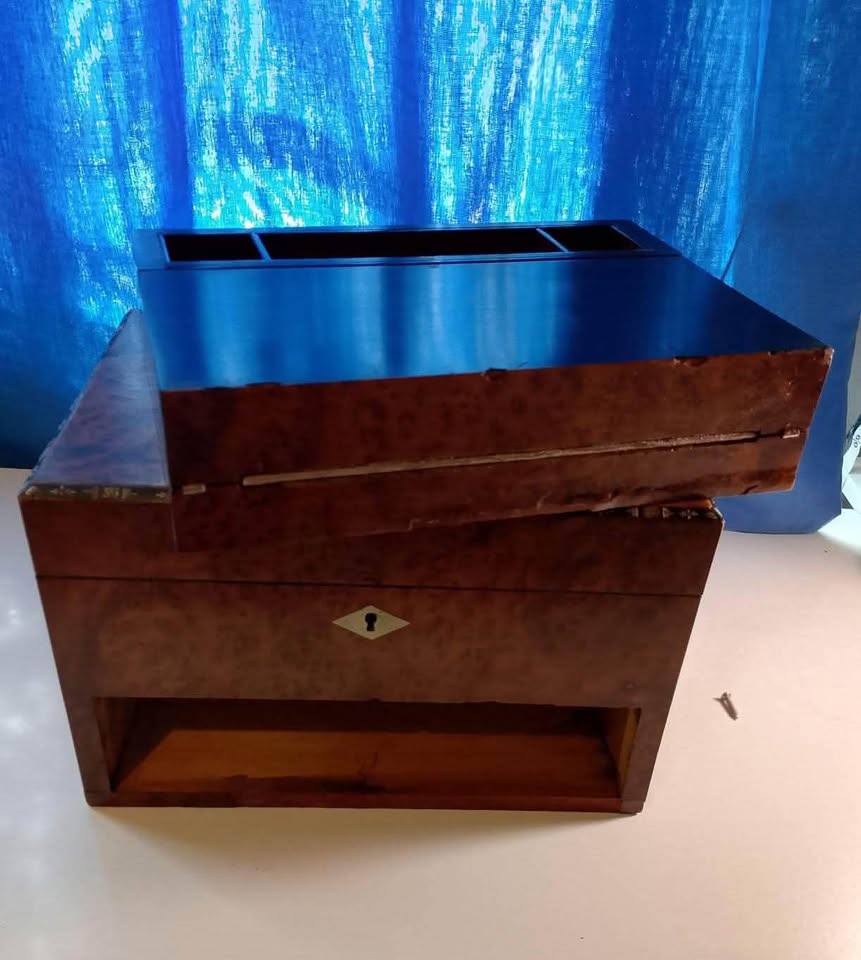 MID 19TH CENTURY JEWELLERY BOX