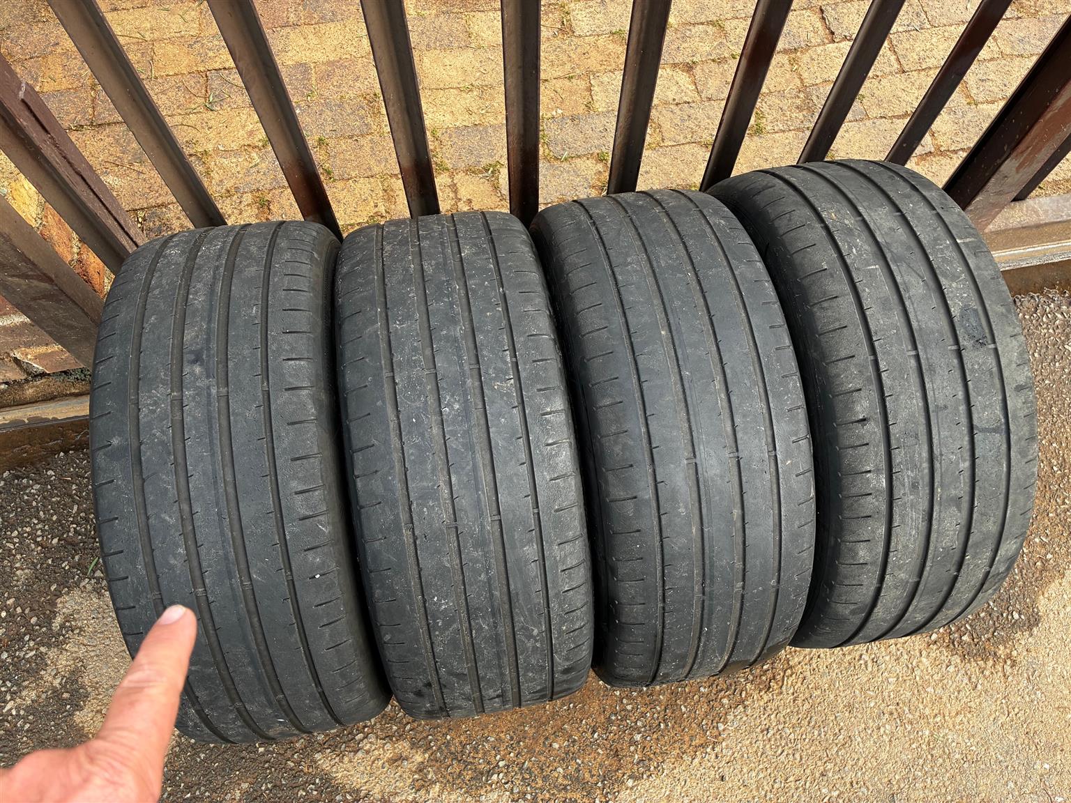 Tyres 225 40 18 Goodyear eagle. - Private Seller