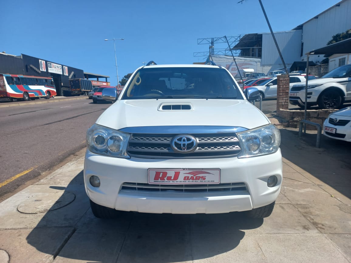 2010 Toyota Fortuner 3.0D-4D A/T