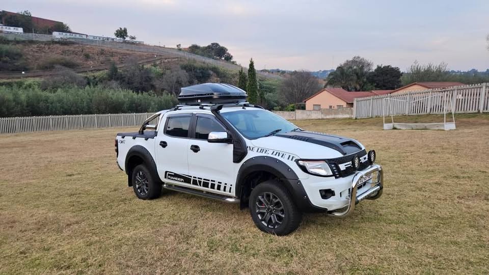 URGENT SALE: 2015 automatic Ford Ranger 4×4 XLT– Head-Turning Power & Style