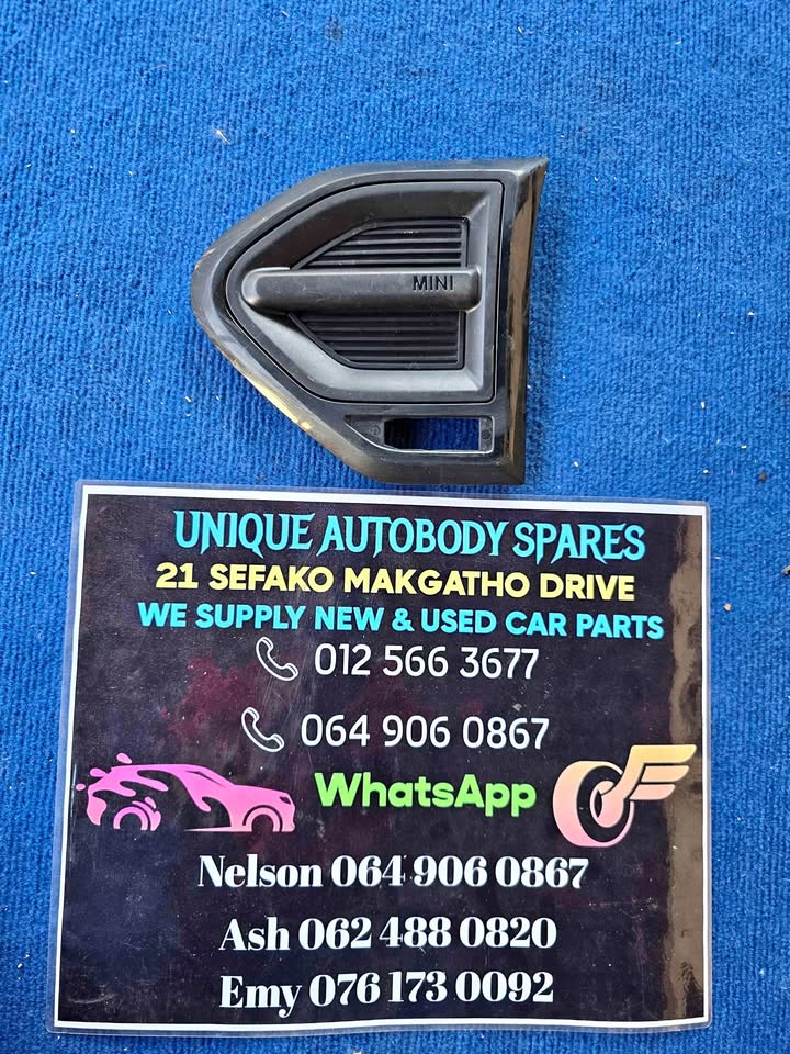 Mini Cooper Countryman F60 Left Fender Trim - Private Seller Mini Cooper Countryman F60 Left Fender Trim - Private Seller