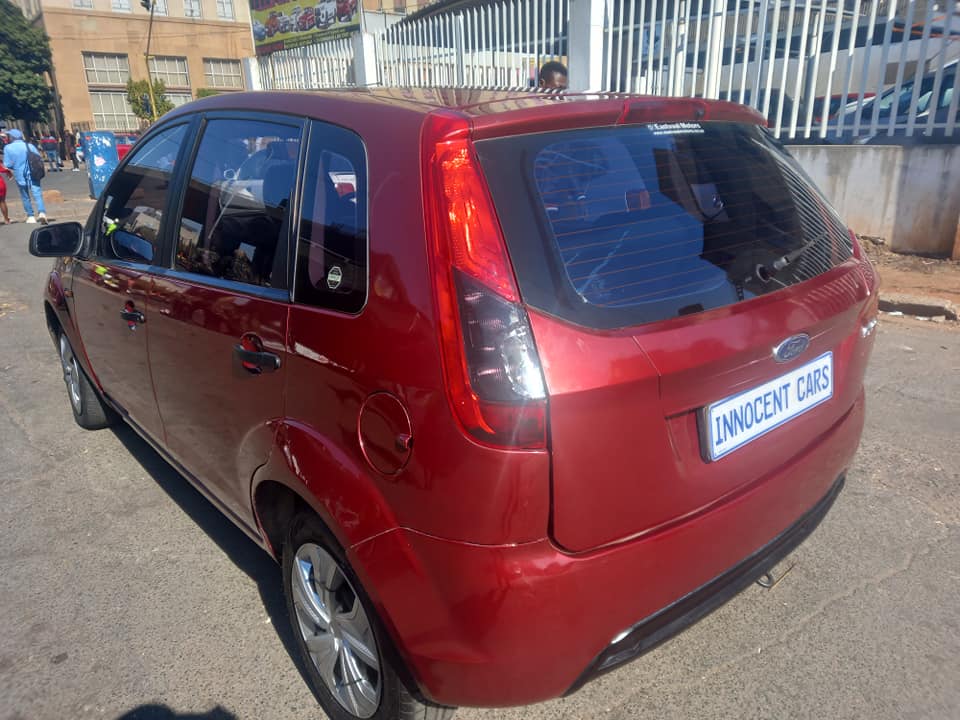 2015 FORD FIGO 1.4 PETROL, MANUAL, MAROON COLOR, MILEAGE 89000