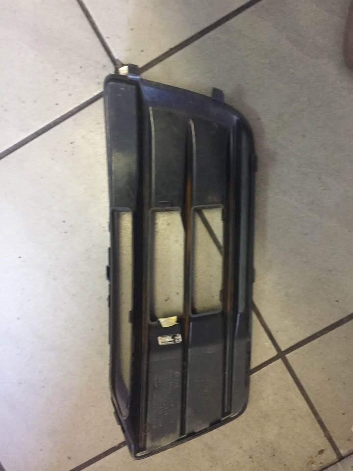 AUDI Q3 down side grills for sell in good condition nice and clean - Private Seller