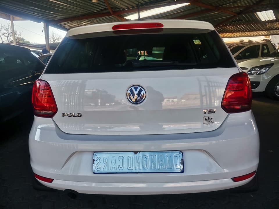 2015 VOLKSWAGEN POLO TSI 1.2 COMFORTLINE MANUAL PETROL